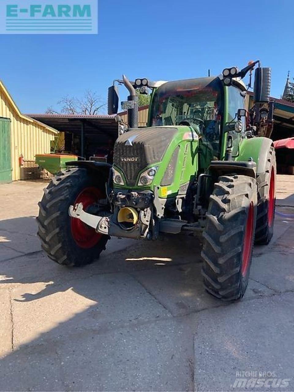 Fendt 724 vario Трактори