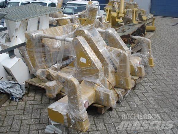CAT 140M/160M Ripper Будтехніка - Інші
