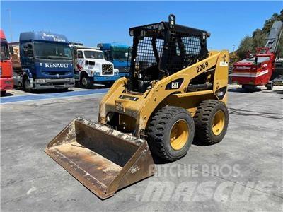 CAT 236 B Міні-навантажувачі