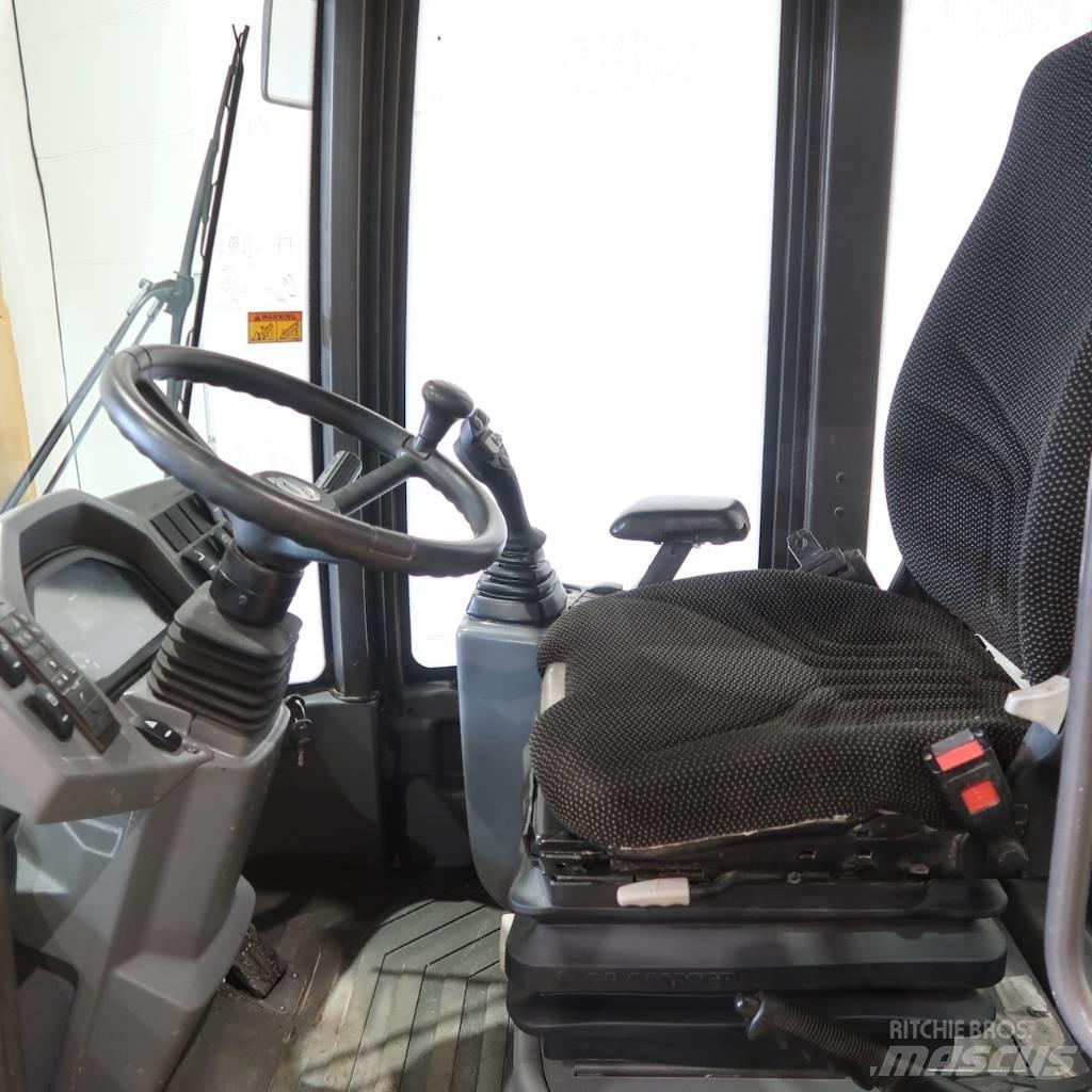Volvo L30G Фронтальні навантажувачі