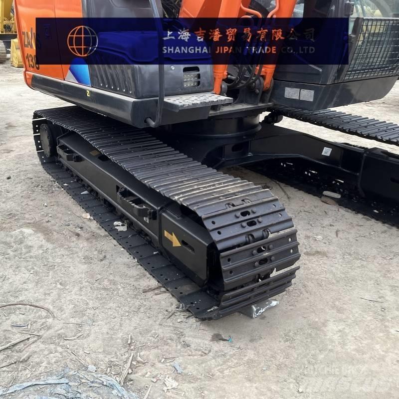 Hitachi ZX 130 Гусеничні екскаватори