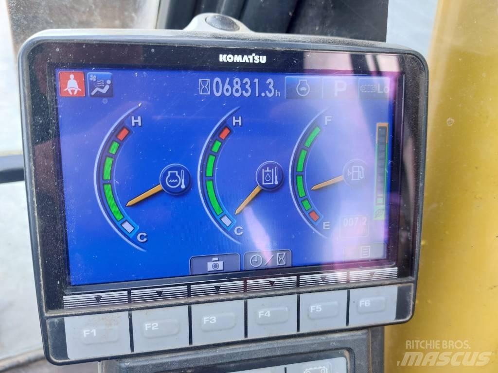 Komatsu PC210LC-10 Гусеничні екскаватори