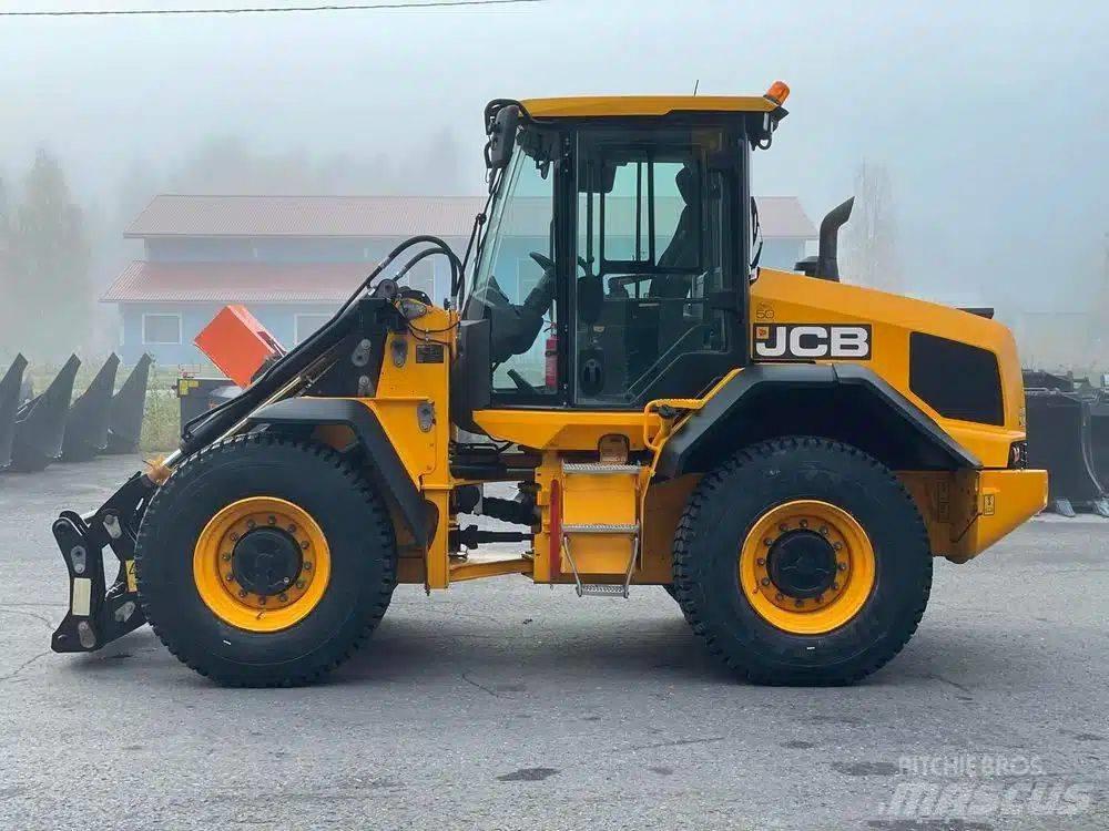 JCB 417 HT Фронтальні навантажувачі