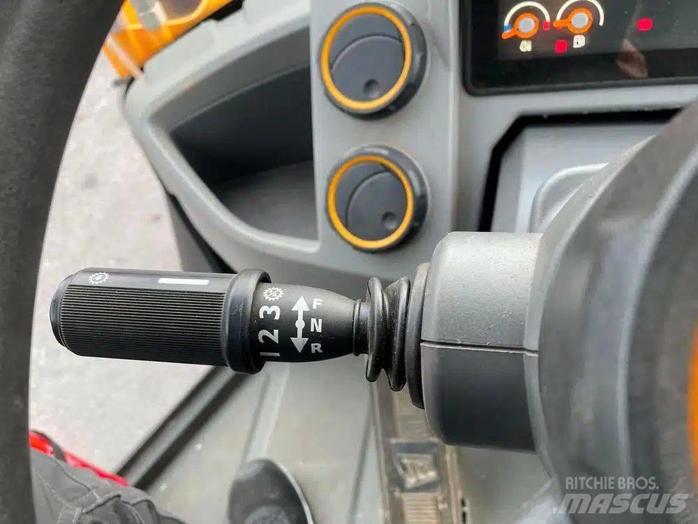 JCB 417 HT Фронтальні навантажувачі