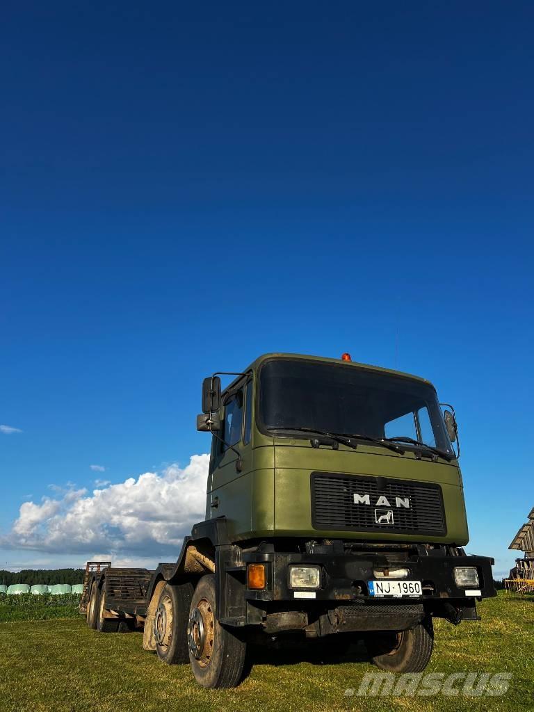 MAN 32.322 Лісовози