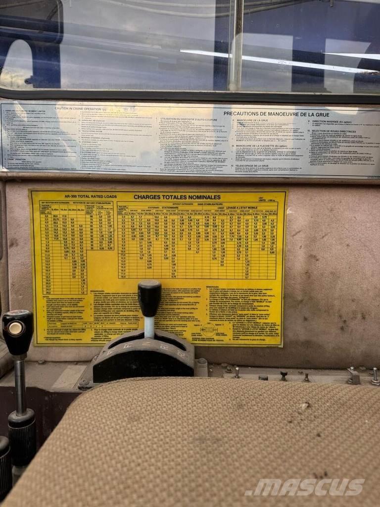 Tadano AR 300E Автокрани