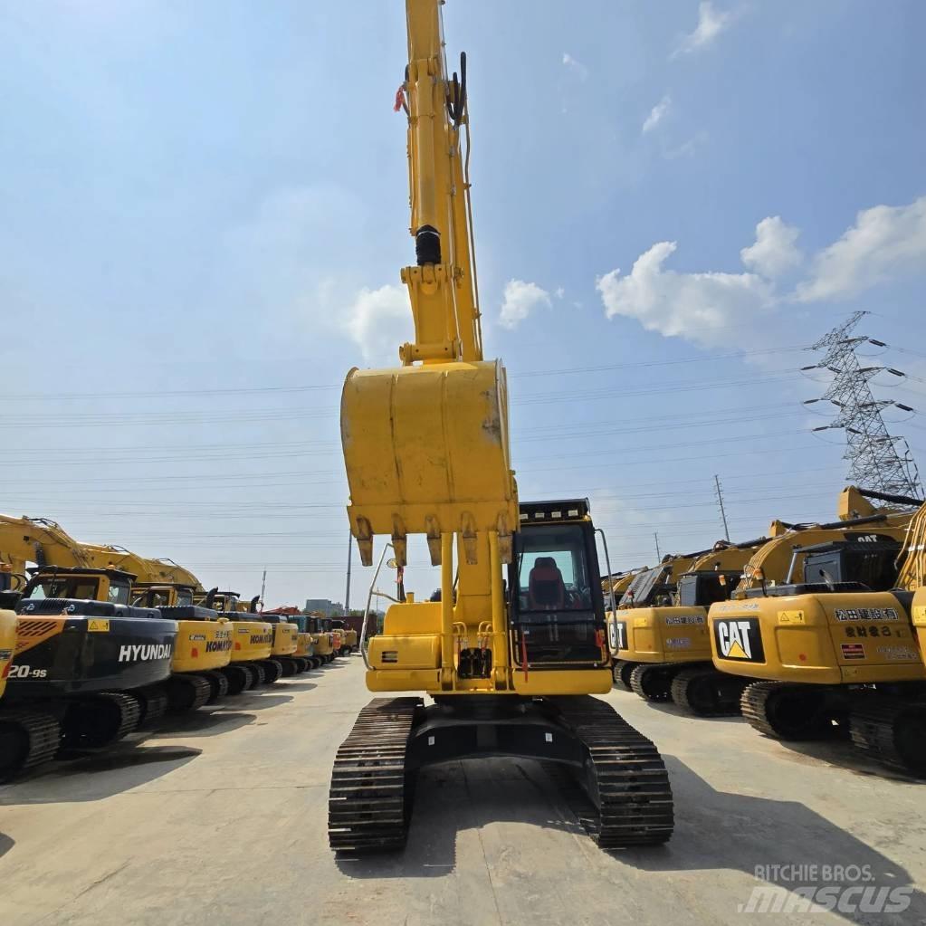 Komatsu PC 200-8 Гусеничні екскаватори