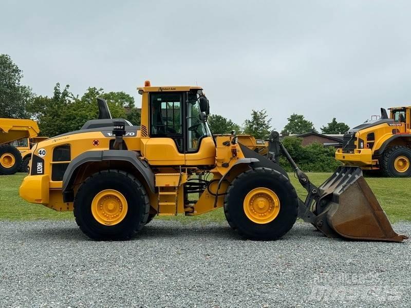 Volvo L 120 H Фронтальні навантажувачі