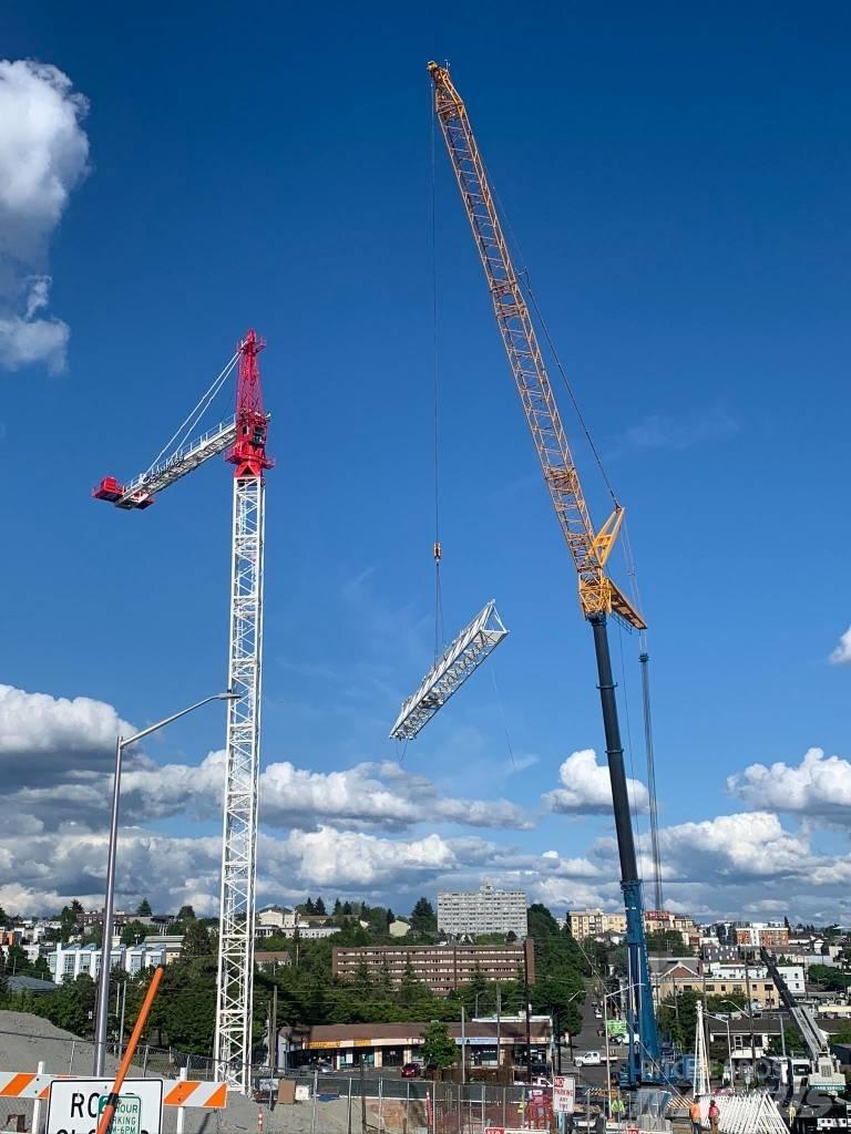 Liebherr 390 HC Баштові крани