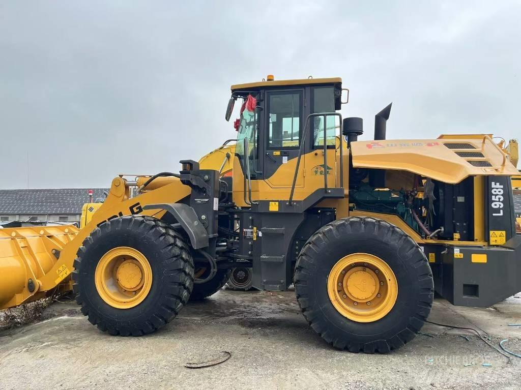 SDLG 958F Фронтальні навантажувачі