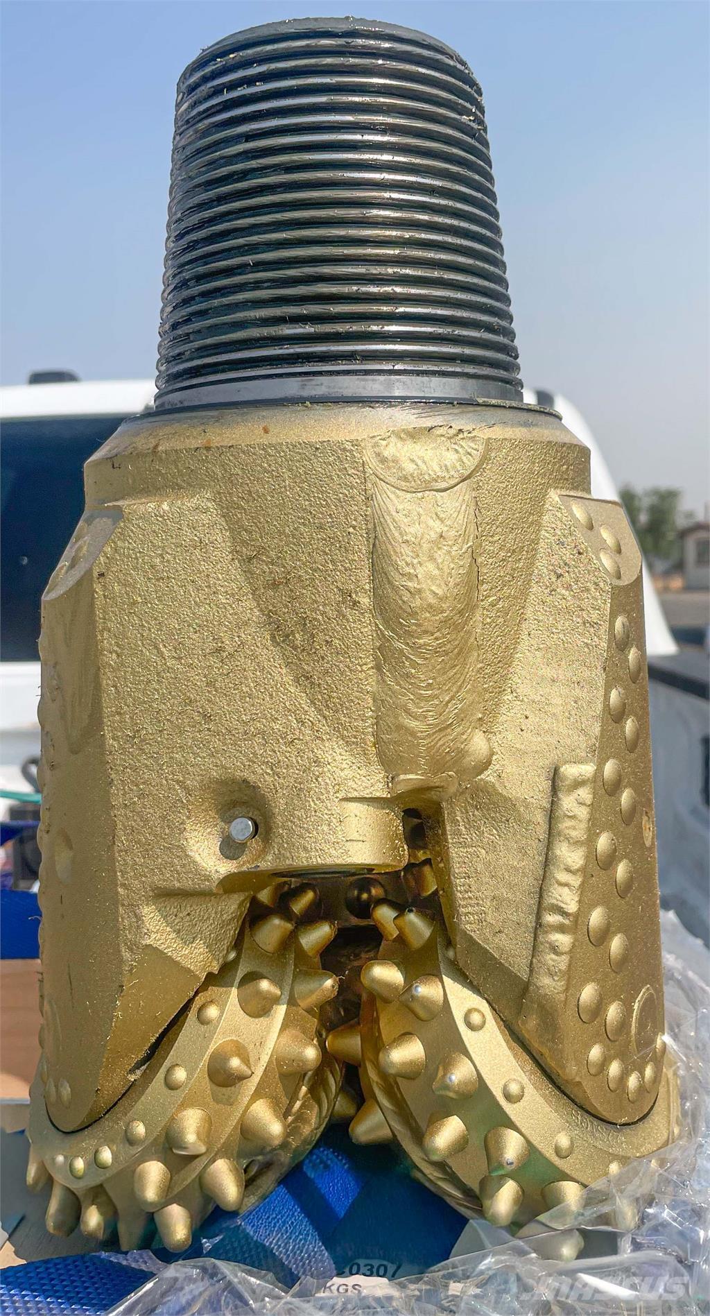 Sandvik  Комплектуючі і запасні частини для бурових установок