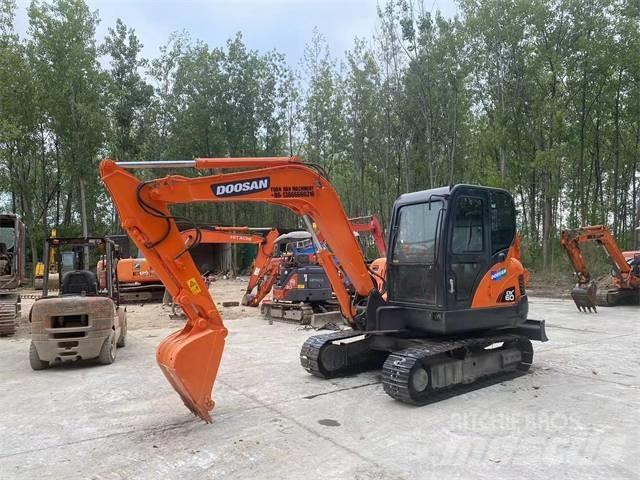 Doosan DX60 Міні-екскаватори < 7т