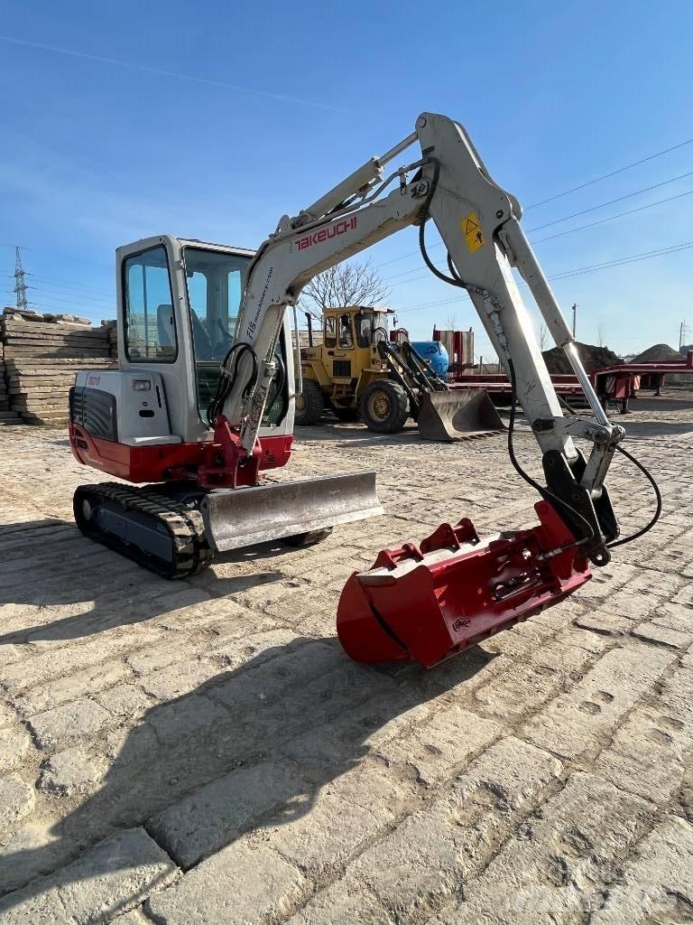 Takeuchi TB228 Міні-екскаватори < 7т