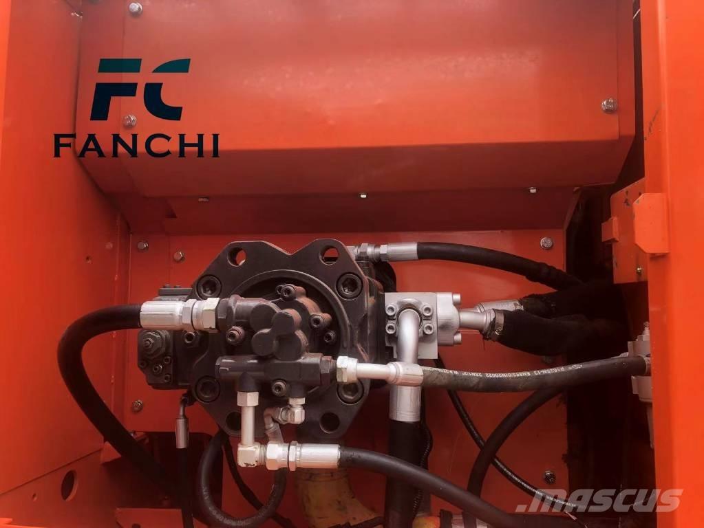 Doosan DX 225 LC Гусеничні екскаватори