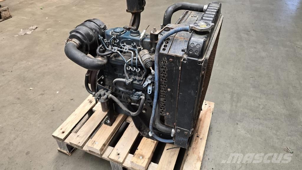 Kubota D902 Двигуни