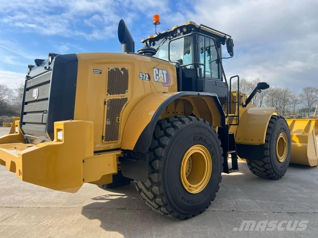 CAT 972 Фронтальні навантажувачі