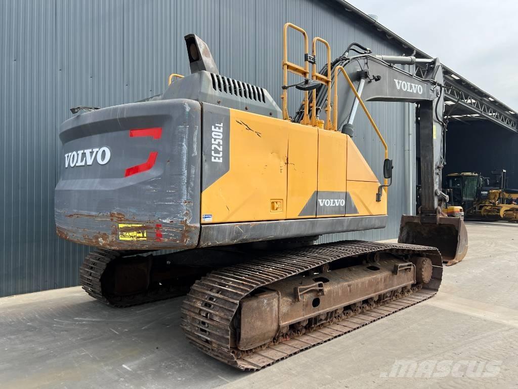 Volvo EC250E L Гусеничні екскаватори
