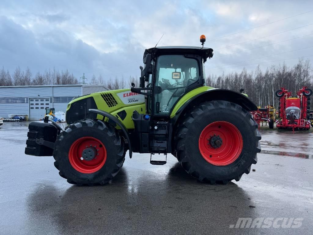 CLAAS Axion 850 Трактори