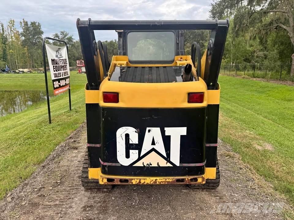 CAT 257B Міні-навантажувачі