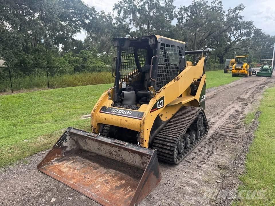 CAT 257B Міні-навантажувачі