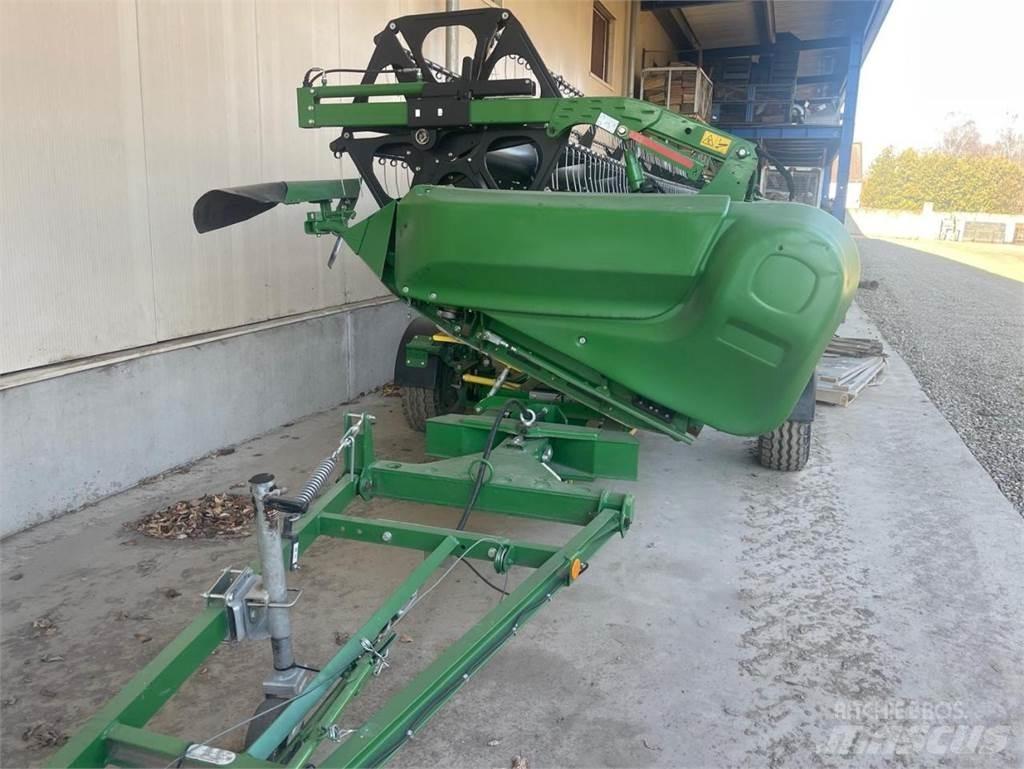 John Deere S690i Зернозбиральні комбайни