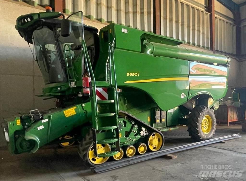 John Deere S690i Зернозбиральні комбайни
