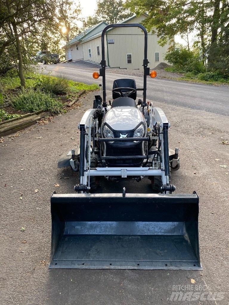 Bobcat Ct 1025 Трактори