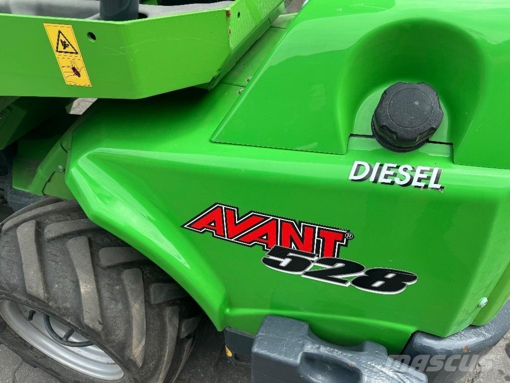 Avant 528 Малі навантажувачі