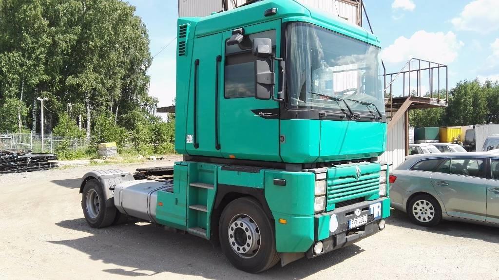 Renault MAGNUM Тягачі