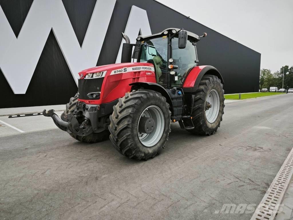 Massey Ferguson 8740 Трактори