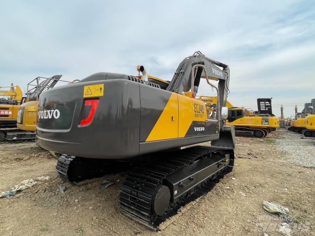 Volvo EC 240 Гусеничні екскаватори