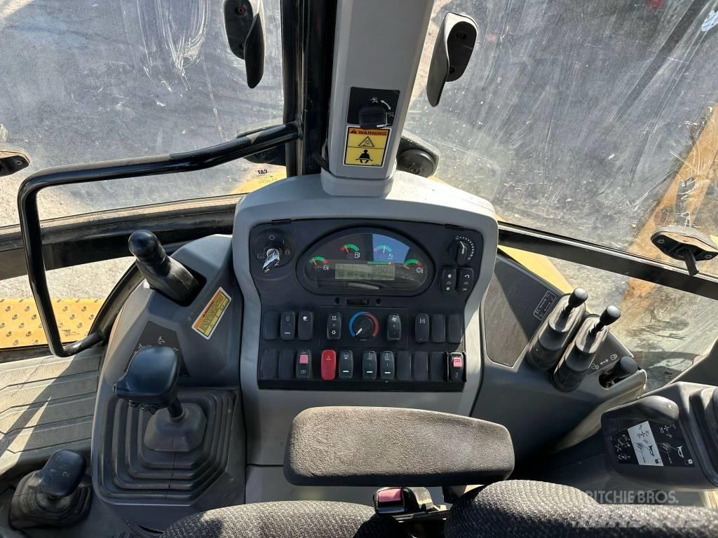 CAT 420F2 Екскаватори-навантажувачі