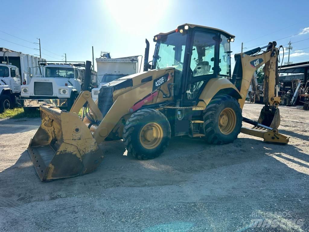 CAT 420F2 Екскаватори-навантажувачі