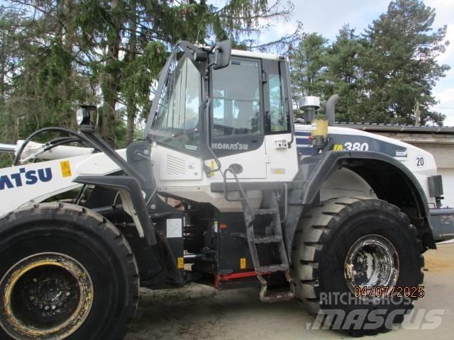 Komatsu WA 380 Фронтальні навантажувачі
