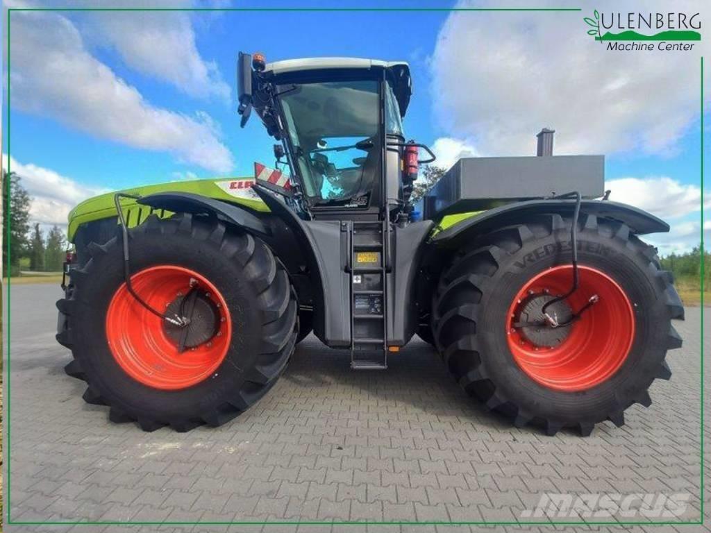 CLAAS XERION 5000 Трактори