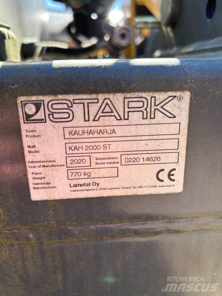Stark KAH 2000 ST Підмітальні машини