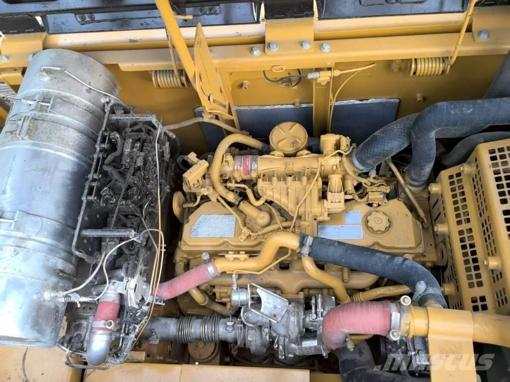 CAT 329 E Гусеничні екскаватори