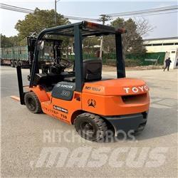 Toyota 02-7 FD F 30 Дизельні навантажувачі
