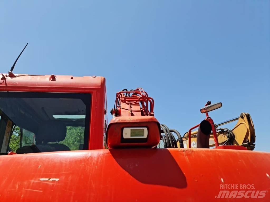 Komatsu PC 138-8 Гусеничні екскаватори