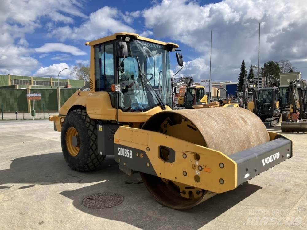 Volvo SD135B Ущільнювачі грунту