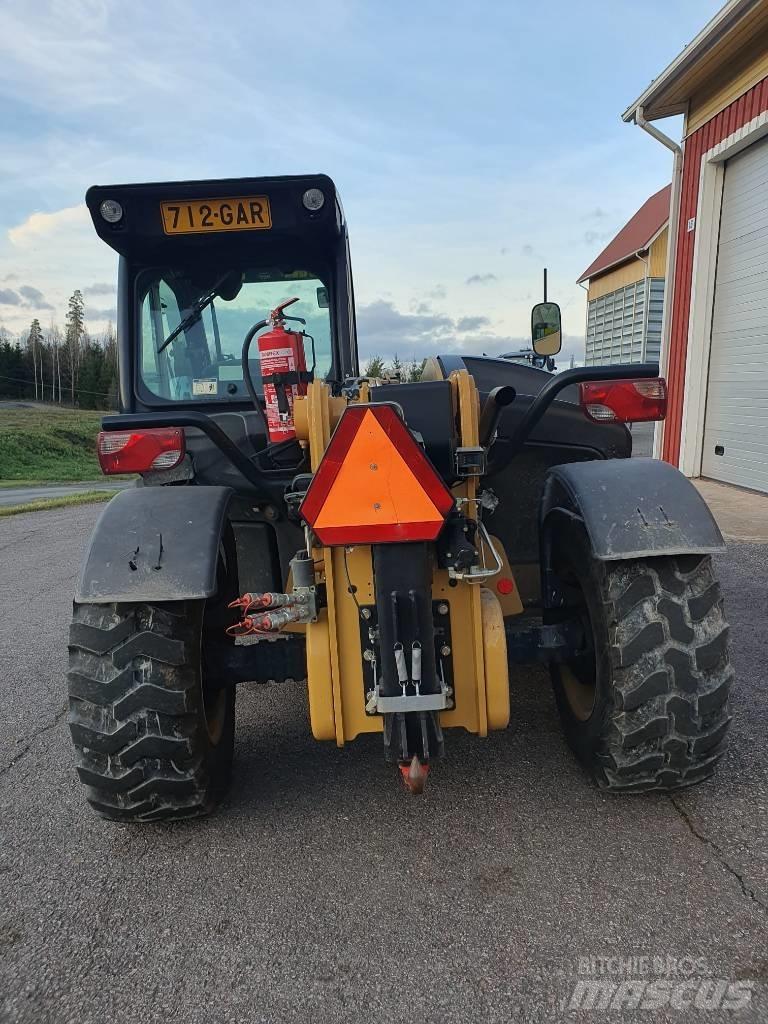 CAT TH306D Телескопічний навантажувач