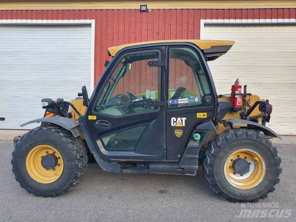 CAT TH306D Телескопічний навантажувач