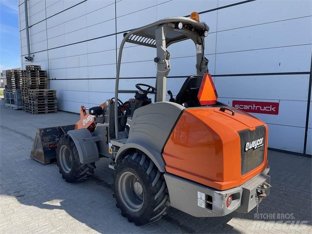 Weycor AR380 Agrar Багатофункціональне обладнання для вантажних і землекопальних робіт
