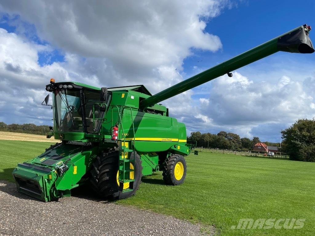 John Deere T 670 i Зернозбиральні комбайни
