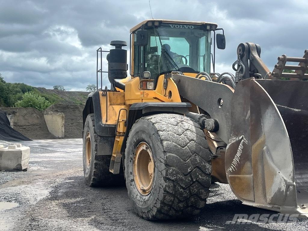 Volvo L 220 G Фронтальні навантажувачі