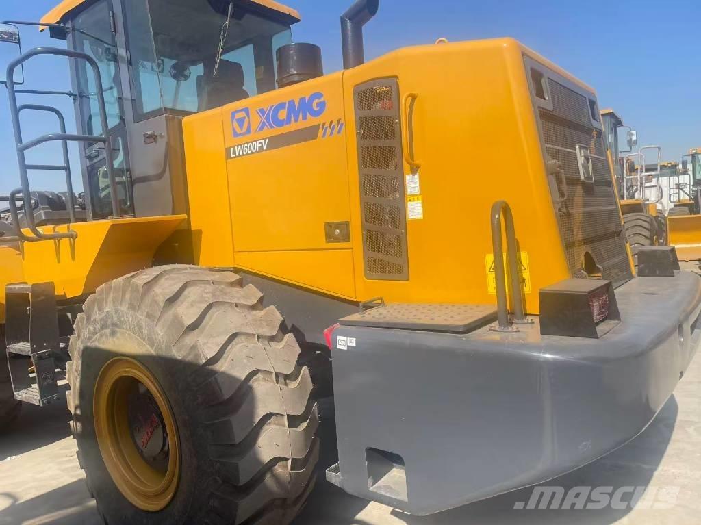 XCMG LW 600 FV Фронтальні навантажувачі