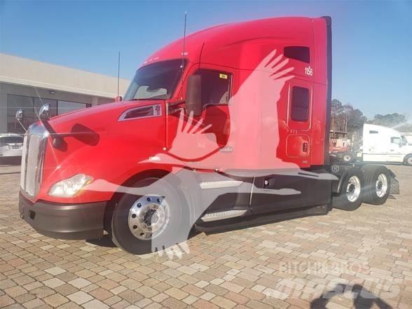 Kenworth T680 Тягачі