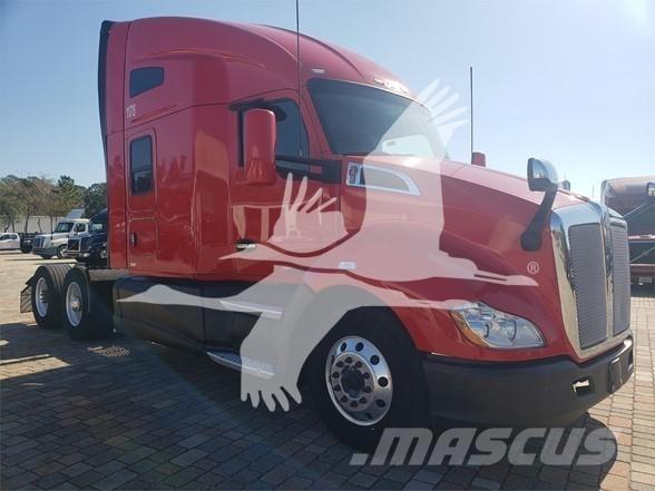 Kenworth T680 Тягачі