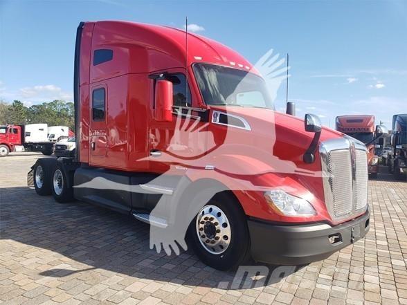 Kenworth T680 Тягачі