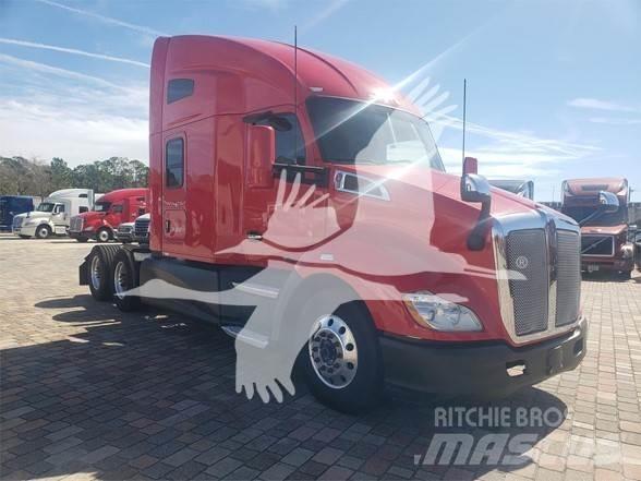 Kenworth T680 Тягачі